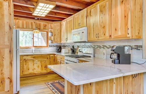 Neillsville House | Hatfield Family Home on Lake Arbutus: Boat & Hike