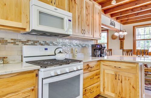 Neillsville House | Hatfield Family Home on Lake Arbutus: Boat & Hike