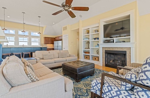 Buxton House | Hatteras Retreat Oceanfront Home + Pets Stay Free