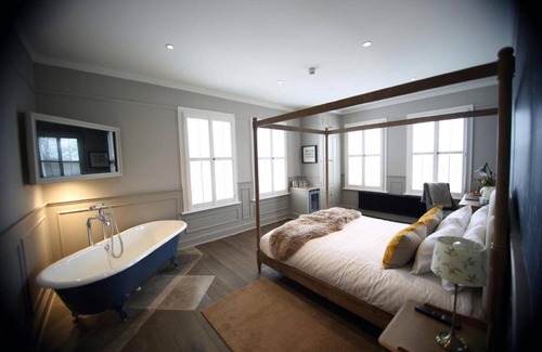 Gloucester Hotel | Hatton Court
