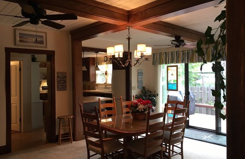 Frankfort House | Haugen's Haven - Fabulous Family Home - 3 Blocks to Lake, Steps to Downtown