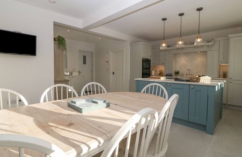 Criccieth House | HAUL A GWYNT, family friendly, luxury holiday cottage in Criccieth