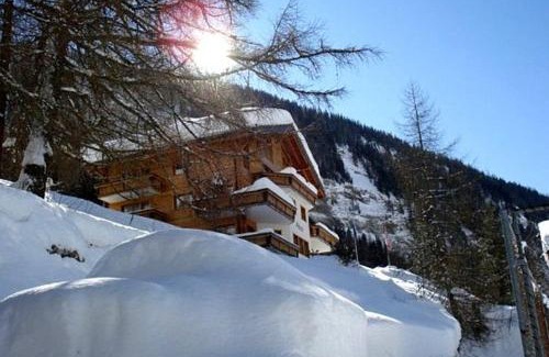 Leukerbad Apartment | Haus Adora