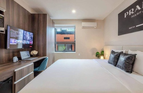 Gay Village Hotel | Haus King – Urban MTL Vibe