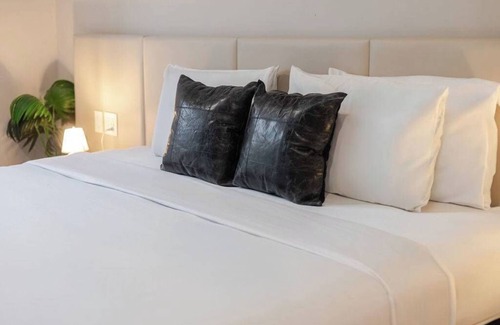 Gay Village Hotel | Haus King – Urban MTL Vibe