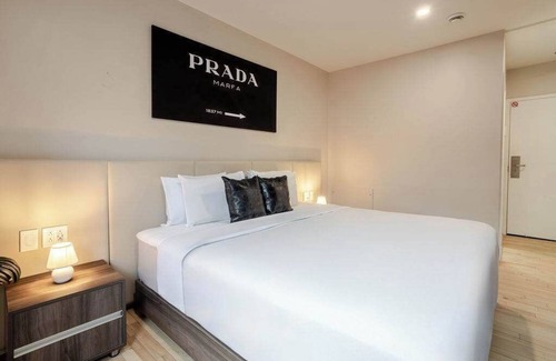 Gay Village Hotel | Haus King – Urban MTL Vibe