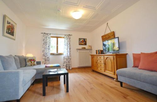 Eichet House | Haus Magnolia