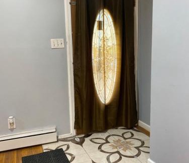 Queens House | Haus Serenity