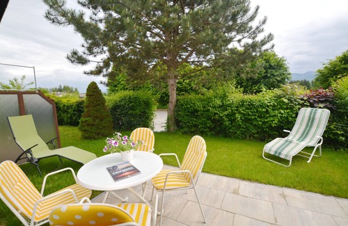 Ernsdorf House | Haus Weitblick - vacation home Weitblick - offers a quiet area not far from