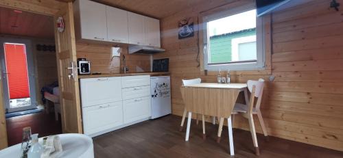 Innenhafen Apartment | Hausboot Wilhelmshaven - Traum Unterkunft an der Jade