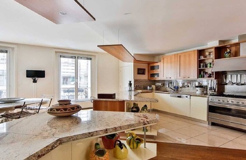 Porte-Dauphine Apartment | HAUSSMANN LUXURY 230M2 OF PURE SPLENDOUR-AVENUE FOCH