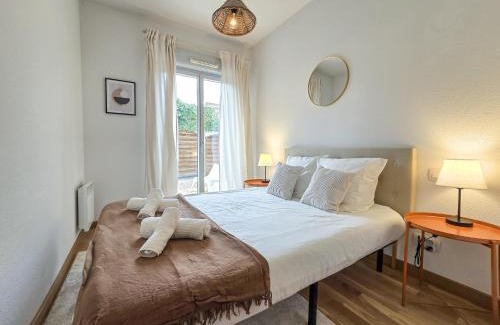 Bergerac Apartment | Haussmann - T3 - Centre - Terrasse & Parking