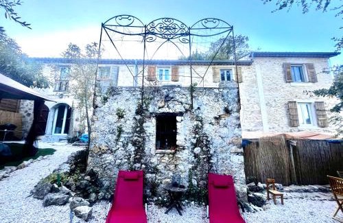 Carros House | Haut villa Les Tilleuls 95 m2 7 pers