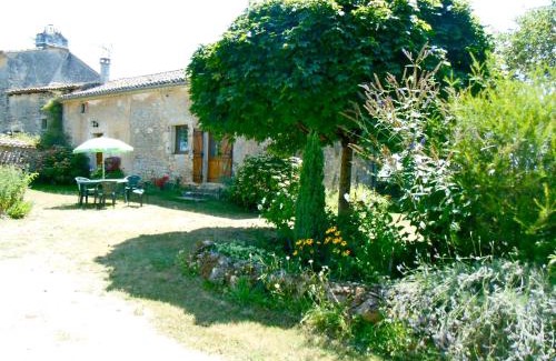Gavaudun House | Hauts de Sentelines Séjour Authentique en Pleine Nature