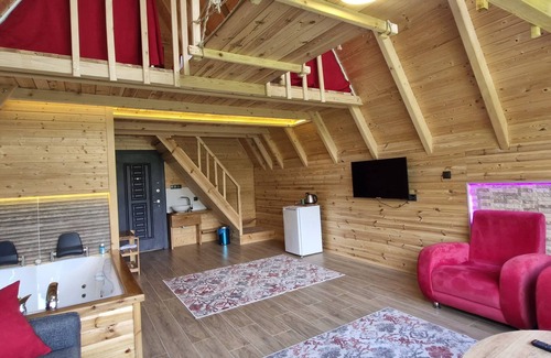 Ayder House | Havalı Suit Bungalov 1nYeryüzünün Cenneti Rize'de huzurlu bir tatil yeri.