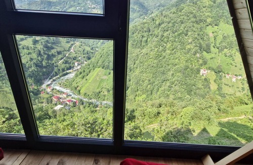 Ayder House | Havalı Suit Bungalov 1nYeryüzünün Cenneti Rize'de huzurlu bir tatil yeri.