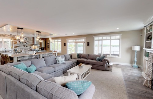 Lapeer House | Have fun on Lapeer's all sports Lake Nepessing!