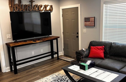 Monteagle House | Have fun with the whole family at this stylish place on Monteagle MTN