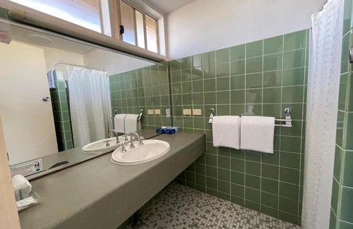 Glenelg North Hotel | Haven Marina Motel