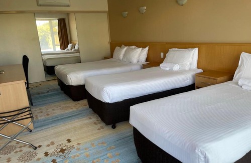 Glenelg North Hotel | Haven Marina Motel
