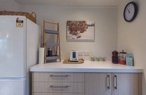Nelson House | Haven View Cottage with Views over Nelson Marina and Haven Estuary