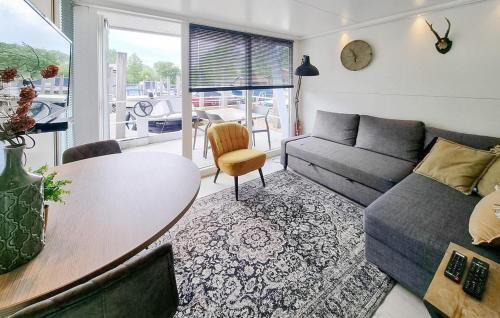 Amsterdam South Boat Rental | Havenlodge Amsterdam 1