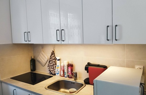 Chevilly-Larue Apartment | Havre de Paix 2 Lits Doubles, une Toilette, Cuisine, Salle de Bain Indépendants