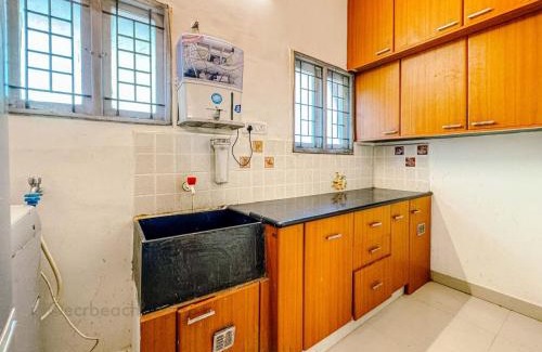 Vadanemelli Hotel | Hawa residency