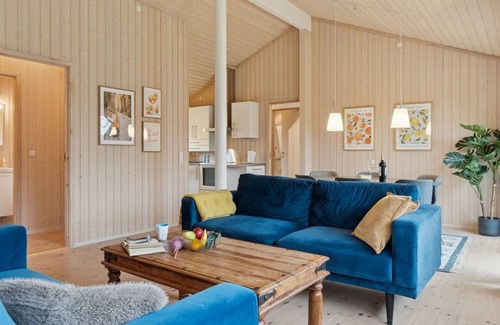 Store Kongsmark House | "Hawarth" - 275m from the sea by Interhome