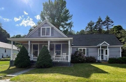 Cavendish House | Hawks Mountain Village Retreat - 10 minutes to Okemo!