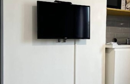 Cambridge Apartment | Hawthorn Guesthouse Studio 1