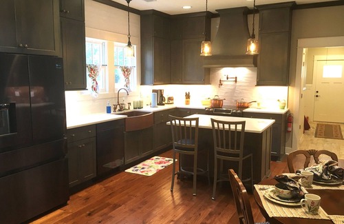 Bardstown House | HayJac House - Perfect Downtown Location and the Living is Easy.