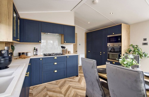 Hayling Island House | Hayling Island Hot Tub Caravan SM19