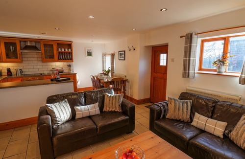 Scarborough Cottage | HAYLOFT COTTAGE, pet friendly, with a garden in Staintondale