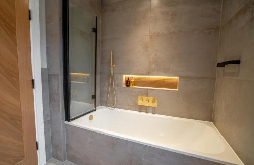 Crawley House | Hazelwick Apartment