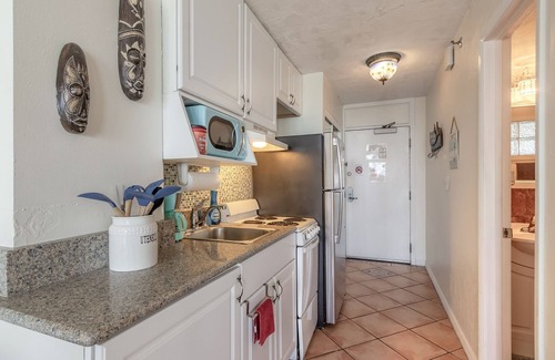 Daytona Beach Apartment | HBR Direct Oceanfront Condo, Daytona Beach, sleeps 4