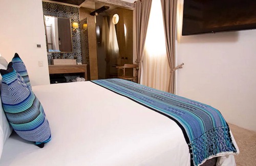 Centro Cabin | Hcf-kbf Boutique Hotel Room In The Historic Center With Pool And Wifi