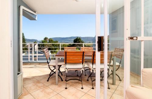 Old Place Apartment | Heads Views