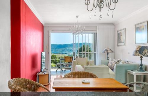 Old Place Apartment | Heads Views