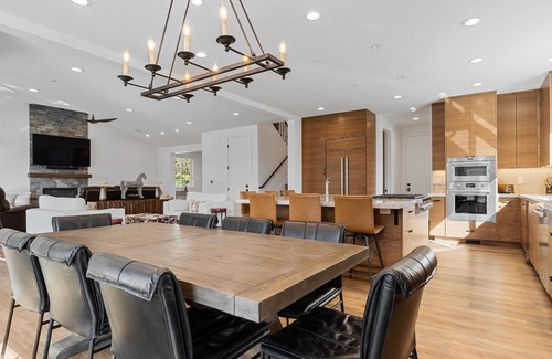 Healdsburg House | Healdsburg Modern Sleeps 8, pool, spa, firepit