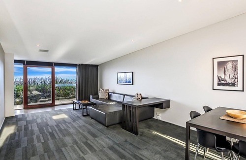 Port Fairy Villa | Hearns Beachside Villa 3