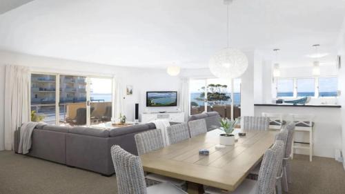 Shoal Bay Apartment | Heart and Shoal