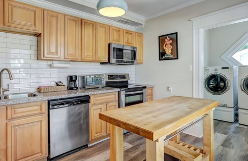 Downtown Jacksonville House | Heart of 5 points with a private pool.