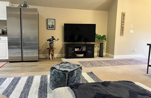 Bonita Springs Apartment | Heart of Bonita Springs!-5 miles from the beach