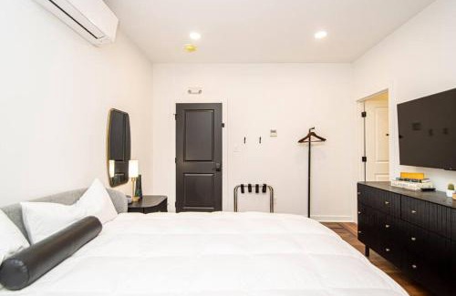 Hot Springs Apartment | Heart of Downtown, Walk to Bathhouses, Restaurants Room # 202