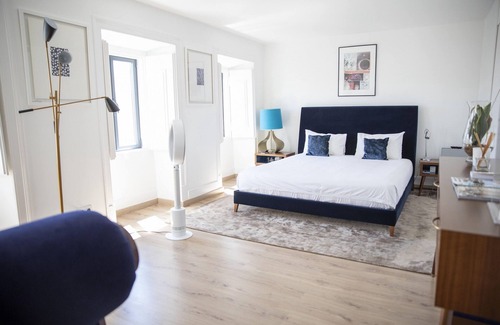 Lisbon Old Town Apartment | Heart of Estrela by CadenzaLux