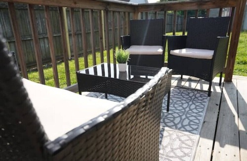 Smoketown Jackson House | Heart of Louisville 3BR Getawaynn