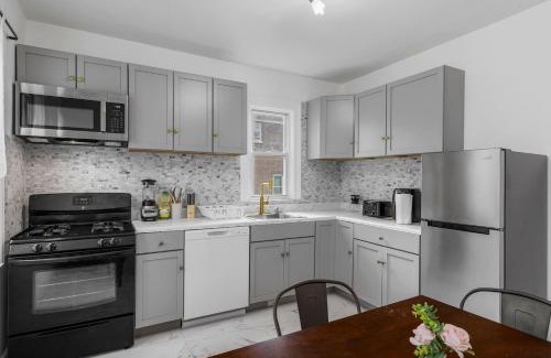 Niagara Falls House | Heart Of Niagara Falls Stylish