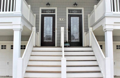 Sea Isle City House | Heart of SIC - Oceans views - 2min to the beach - 46th St - Pet Friendly