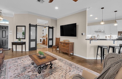 Hewitt House | Heart of Texas Hangout/Pool/Game Room/Sport Court